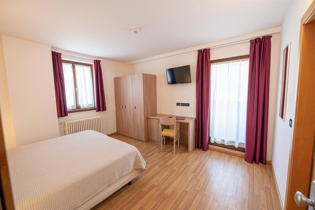Hotel Posta Comano Terme Eksteriør bilde