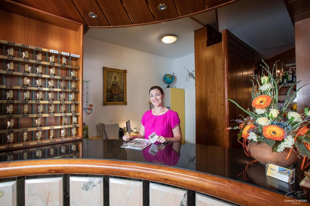 Hotel Posta Comano Terme Eksteriør bilde